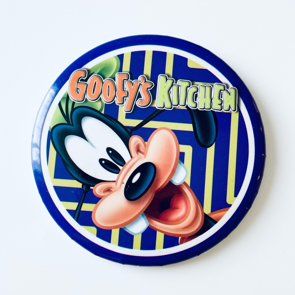 📍5/$20 Disneyland “Goofy’s Kitchen” Pin Button